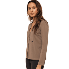 Load image into Gallery viewer, Dada Sport Arqana Perforated Shirt - Taupe
