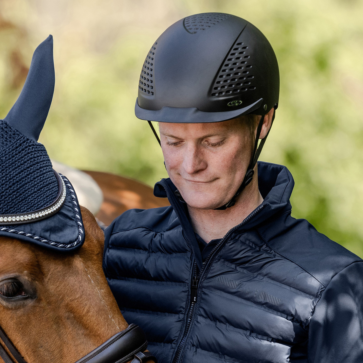 Waldhausen Swing H23 Classic Helmet - Black