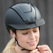 Load image into Gallery viewer, Casco Duell Helmet - Black
