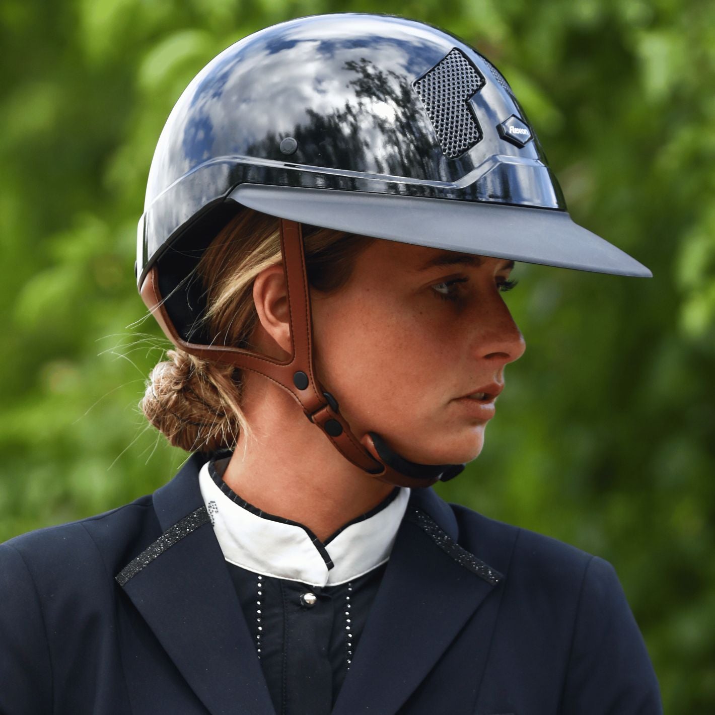 Flex-On Armet Magnetic Helmet Logo - Black Carbon Fibre
