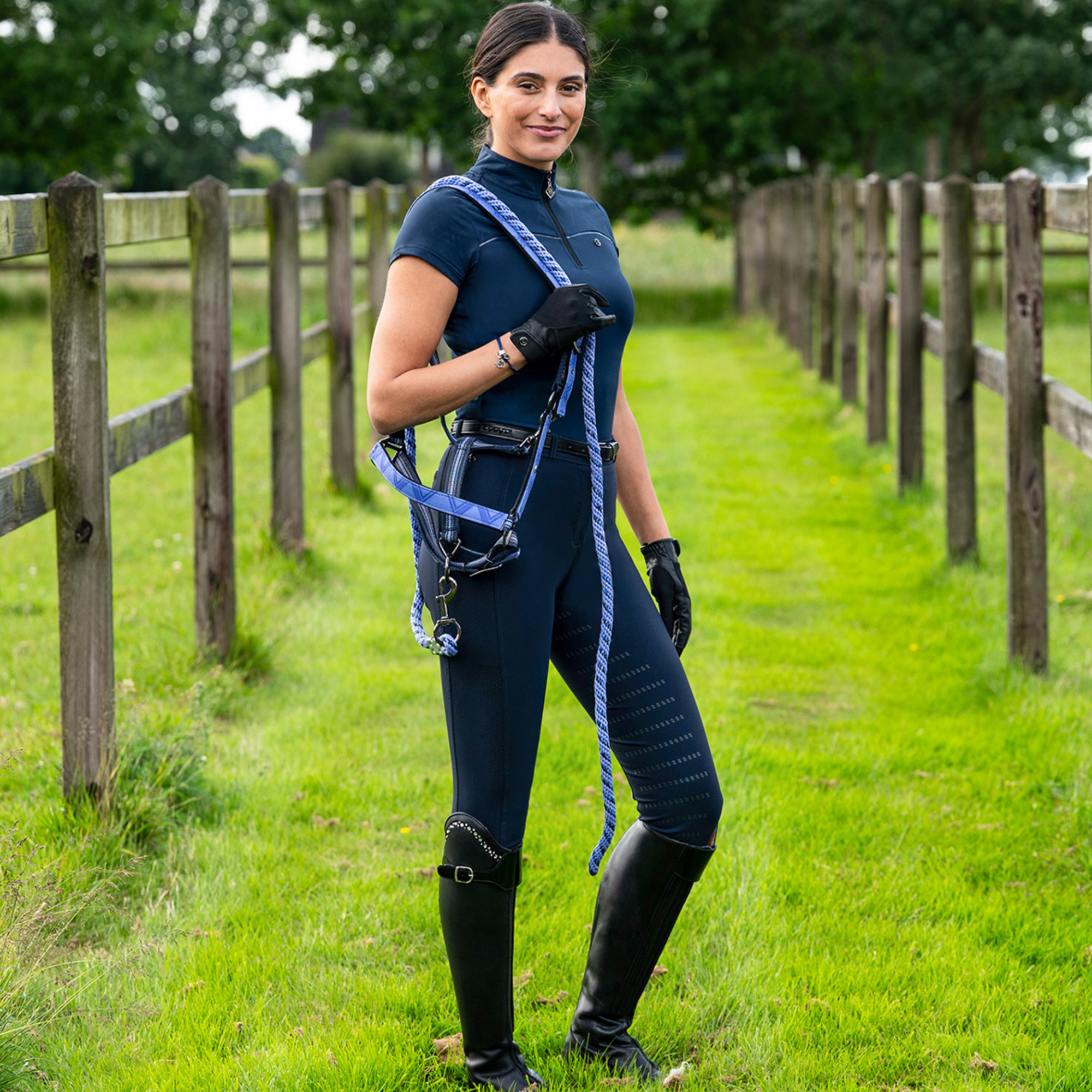 QHP Nyomi Shirt - Adults