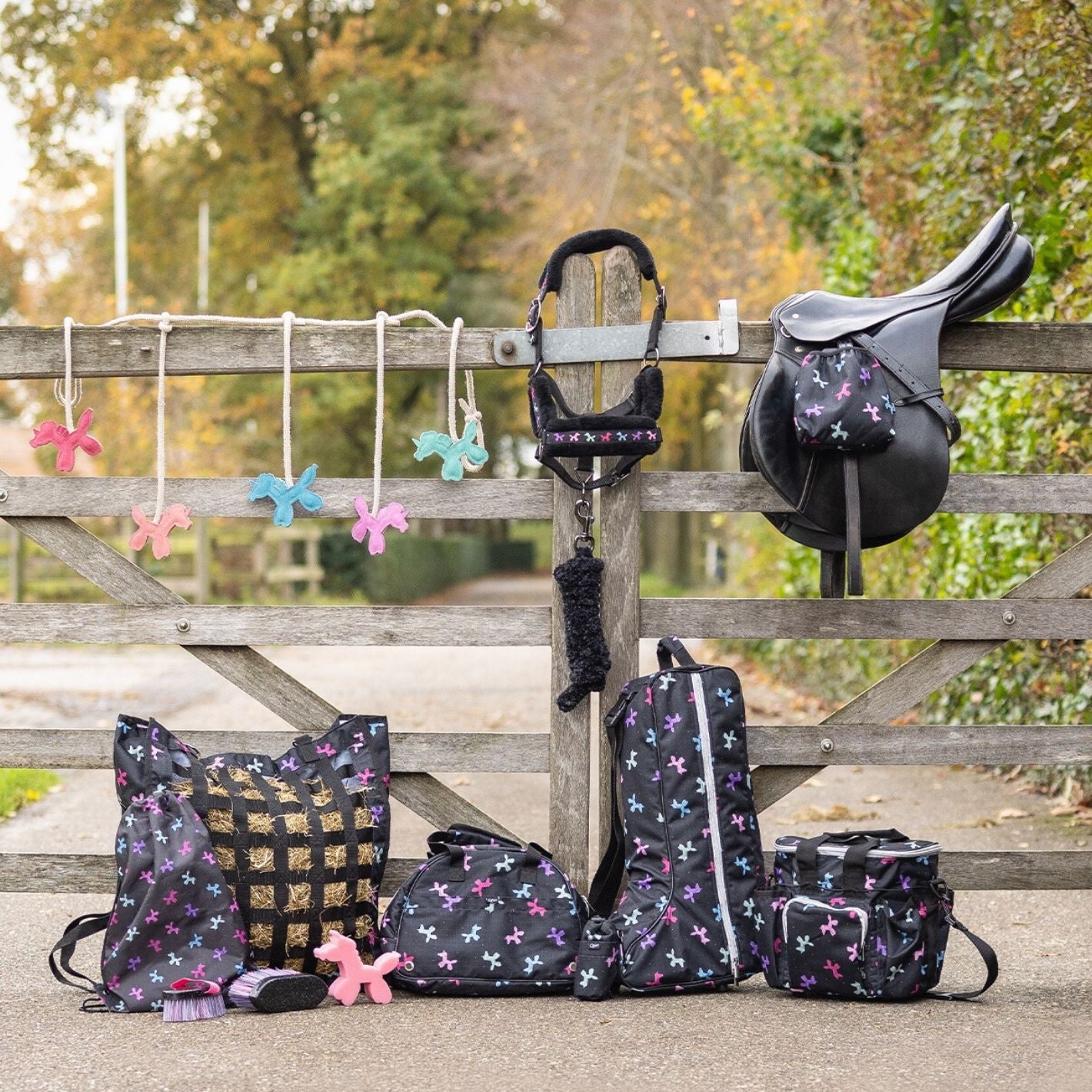 QHP Isalyn Grooming Set - Unicorn Dream