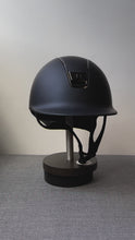 Load and play video in Gallery viewer, Samshield 2.0 Shadowmatt Helmet - Navy
