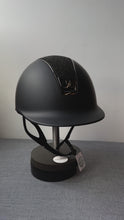 Load and play video in Gallery viewer, Samshield 2.0 Shadowmatt Helmet - Black &amp; Black Crystal Fabric Top
